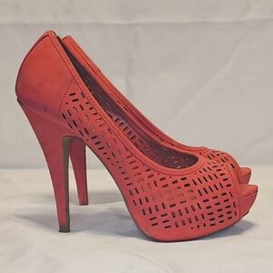 APT. 9 PLATFORM PUMPS | CORAL